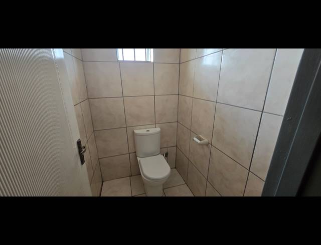 402M² OFFICE FOR SALE IN POLOKWANE CENTRAL